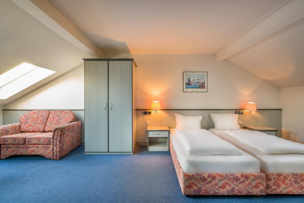 Hotel Am Bonhoefferplatz دريسدن المظهر الخارجي الصورة