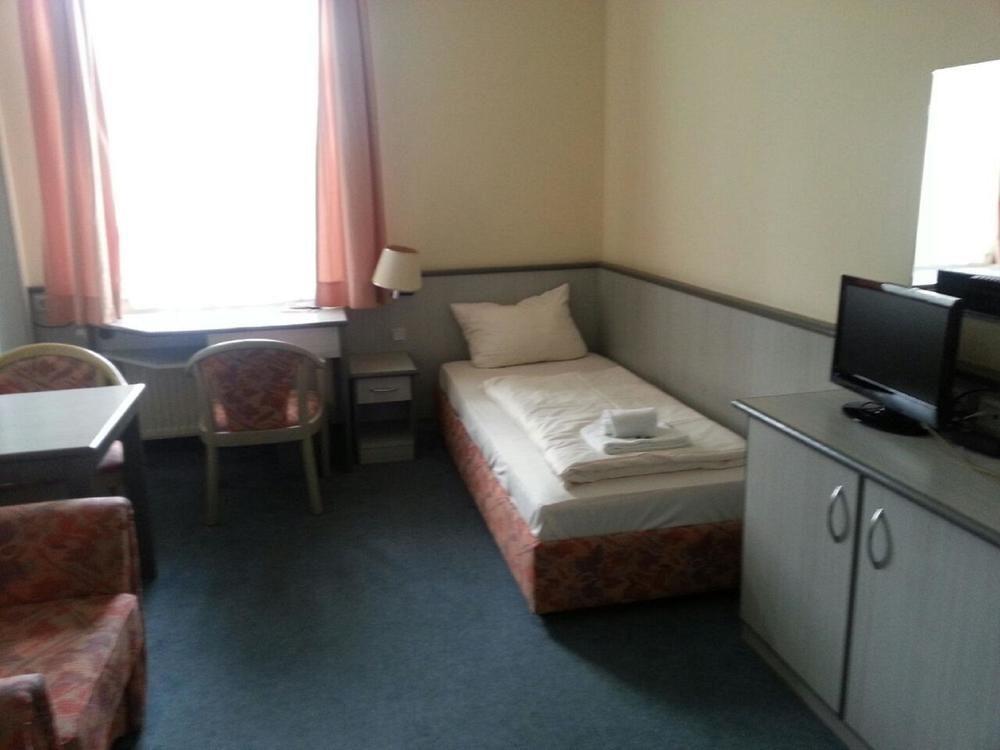 Hotel Am Bonhoefferplatz دريسدن المظهر الخارجي الصورة
