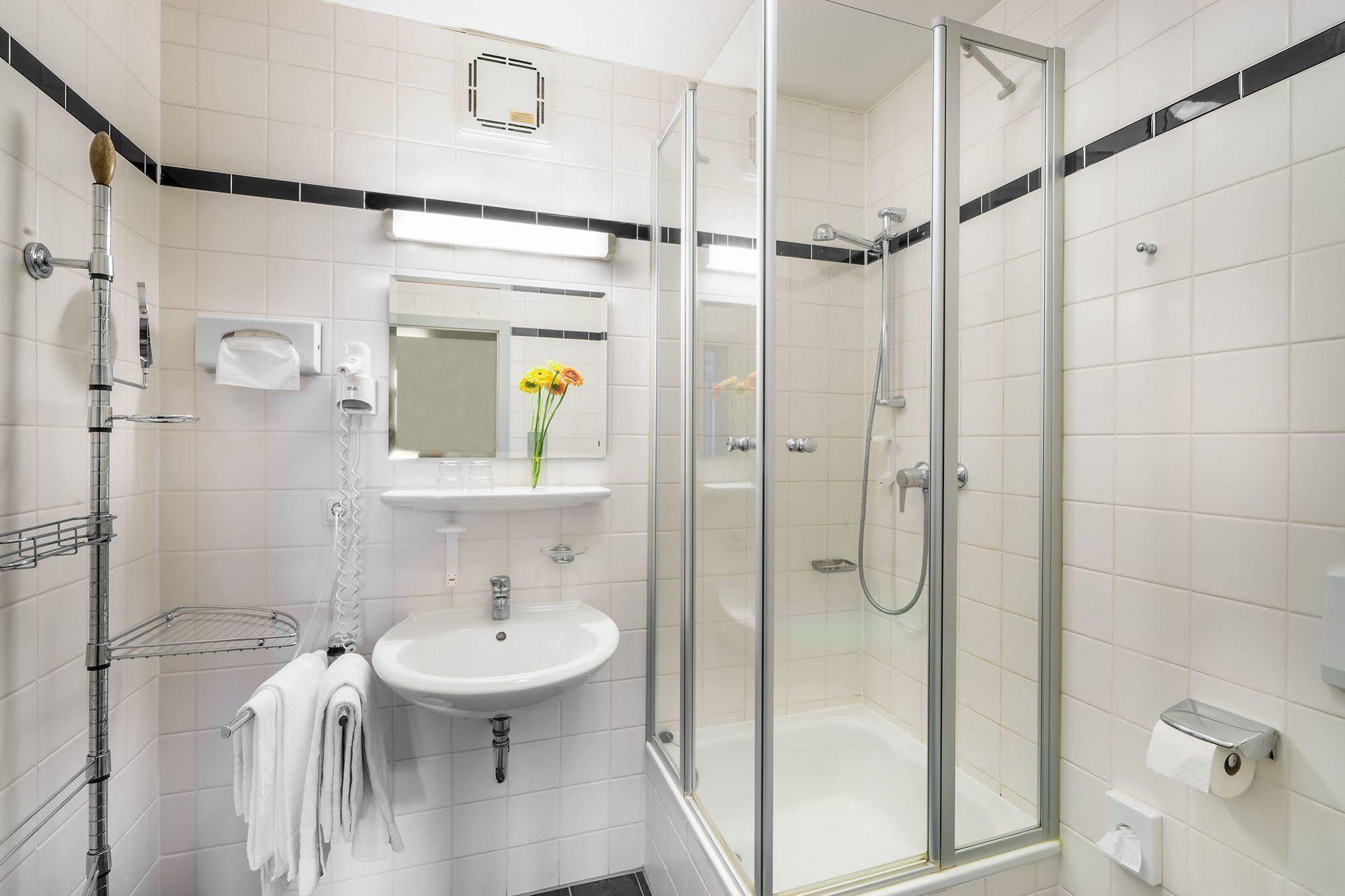 Hotel Am Bonhoefferplatz دريسدن المظهر الخارجي الصورة